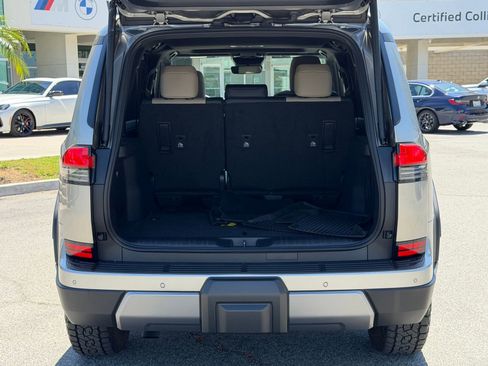 Used 2024 Lexus GX 550 AWD/4WD image 16