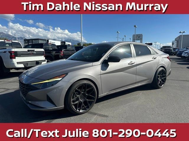 Used 2022 Hyundai Elantra SEL w/ Preferred Accessory Package FWD image 6