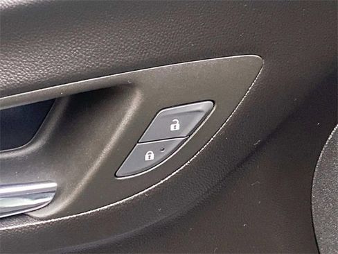 Used 2023 Chevrolet Equinox RS image 14