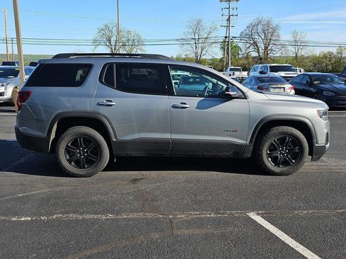 Used 2023 GMC Acadia AT4 w/ Preferred Package AWD/4WD image 3