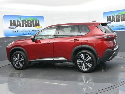 Used 2023 Nissan Rogue SL FWD image 3