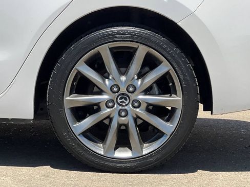 Used 2018 MAZDA MAZDA3 Touring FWD image 26