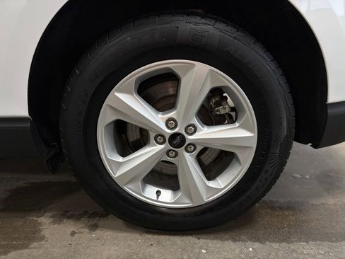 Used 2024 Ford Edge SE w/ Cargo Accessory Package image 35