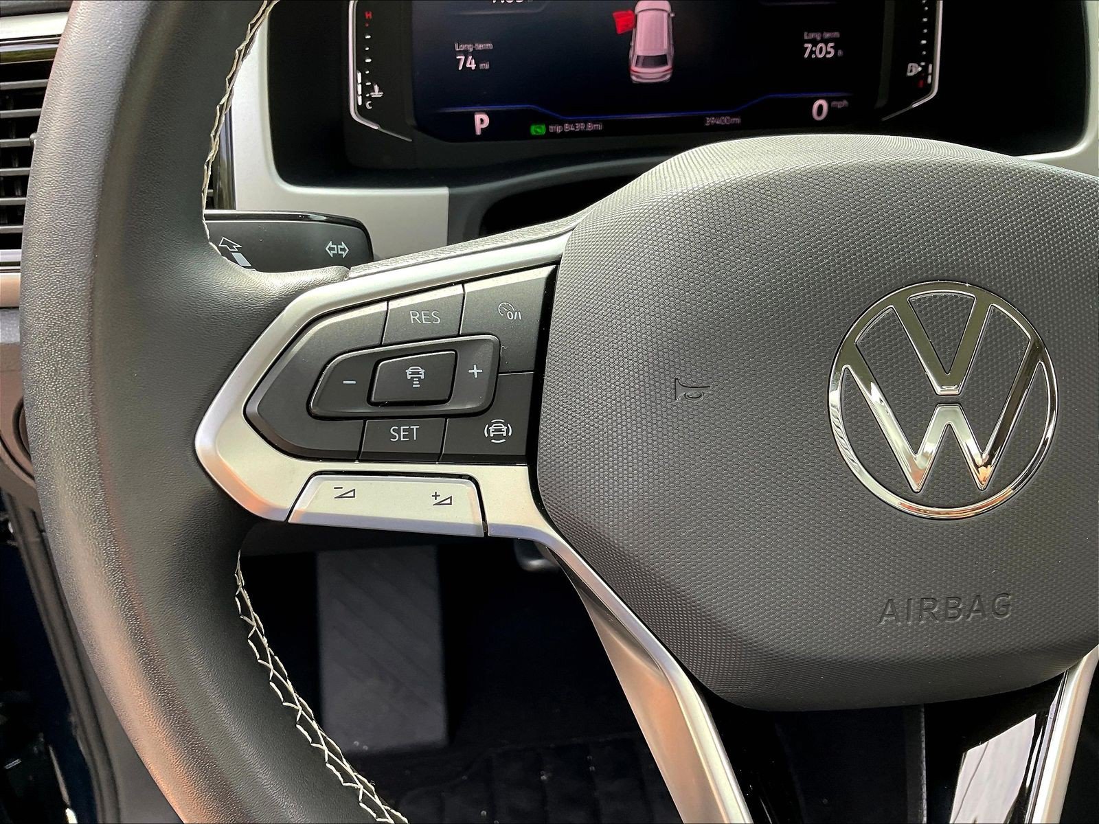 Used 2023 Volkswagen Atlas SE w/ Panoramic Sunroof Package FWD image 11