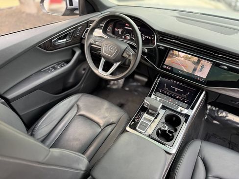 Used 2021 Audi Q8 Premium image 41