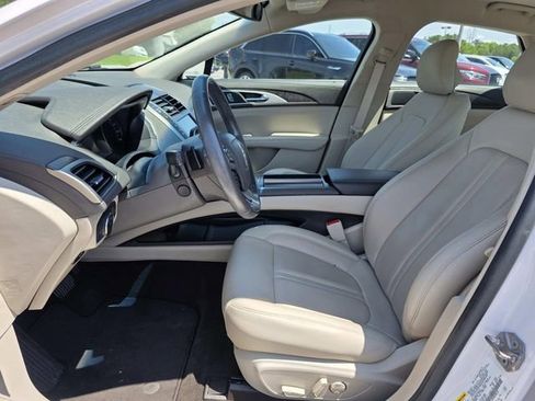 Used 2019 Lincoln MKZ Reserve FWD image 8