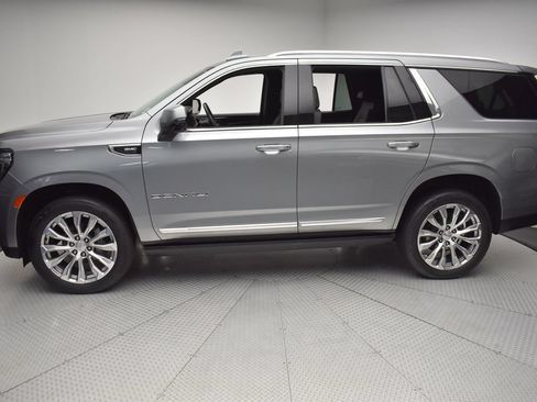 Used 2023 GMC Yukon Denali AWD/4WD image 8