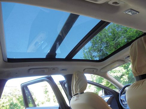 Used 2016 Volvo XC90 T6 Momentum AWD/4WD image 20