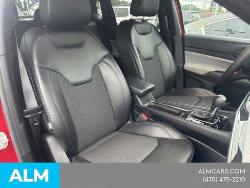 Used 2025 Jeep Compass Latitude AWD/4WD image 8