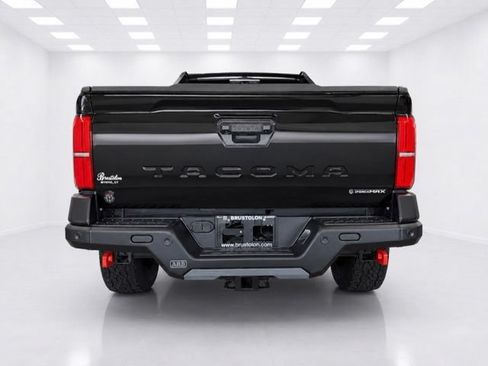 Used 2025 Toyota Tacoma 4x4 Double Cab Hybrid image 11