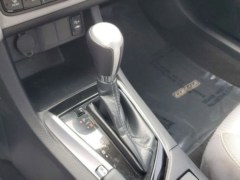 Used 2019 Toyota Corolla LE image 22