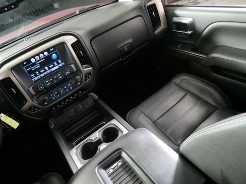 Used 2018 GMC Sierra 1500 Denali w/ Denali Ultimate Package image 11