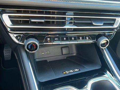 New 2026 Chevrolet Traverse High Country image 28