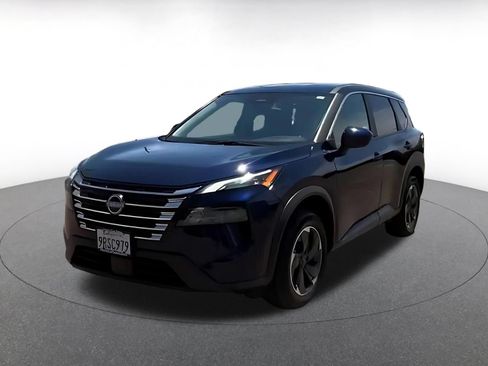 Used 2025 Nissan Rogue SV FWD image 7