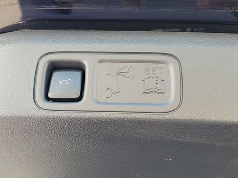 Used 2024 Lincoln Navigator L Reserve AWD/4WD image 29