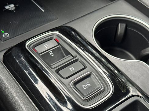 Certified 2025 Honda Pilot Black Edition image 23