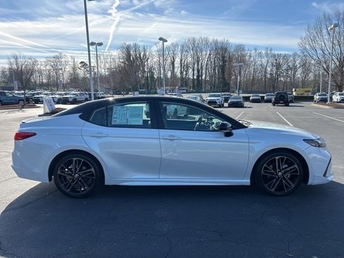 Used 2025 Toyota Camry XSE image 4