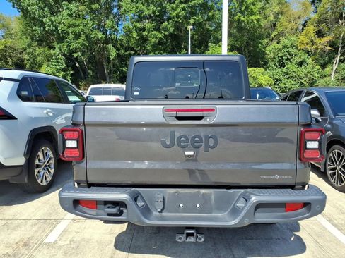 Used 2023 Jeep Gladiator Sport AWD/4WD image 7