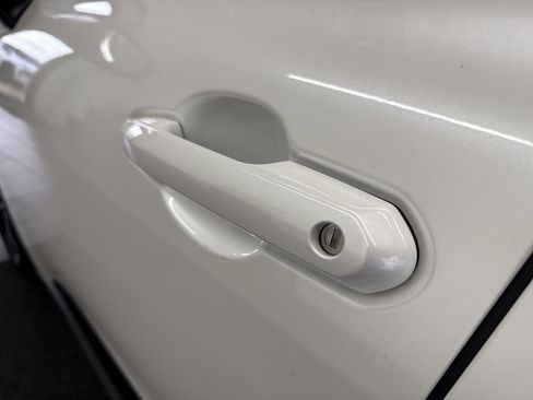 Used 2023 Toyota Crown XLE image 11