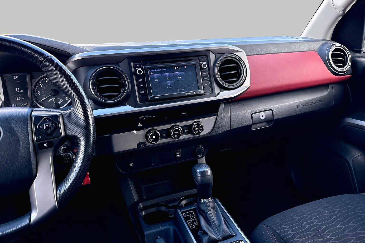 Used 2017 Toyota Tacoma SR5 RWD image 5