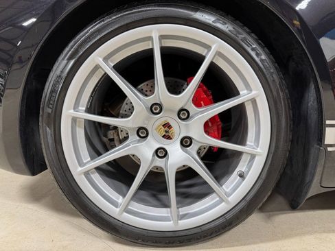 Used 2011 Porsche Boxster Spyder RWD image 40