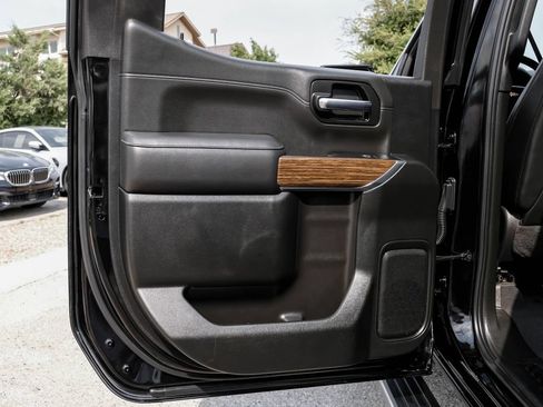 Used 2022 Chevrolet Silverado 1500 High Country w/ Technology Package AWD/4WD image 64