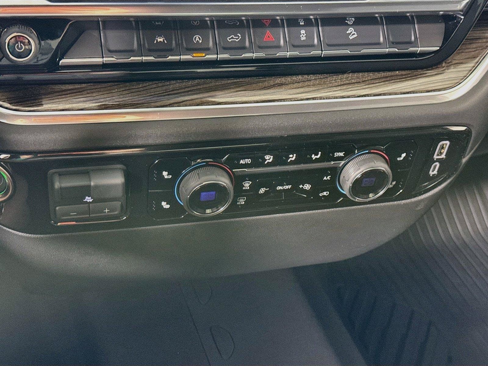 New 2026 Chevrolet Silverado 1500 RST AWD/4WD image 10
