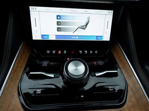 Used 2022 Jeep Grand Wagoneer Series III w/ Rear Seat Video Group 1 image 22