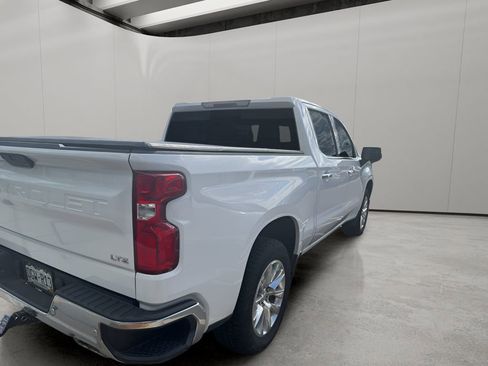 Used 2022 Chevrolet Silverado 1500 LTZ w/ LTZ Convenience Package II AWD/4WD image 4