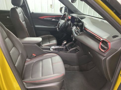 Used 2024 Chevrolet TrailBlazer RS w/ Convenience Package image 24