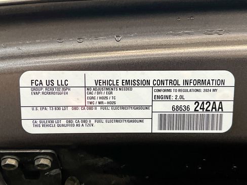 Used 2024 Jeep Wrangler Sport S w/ Technology Group image 21