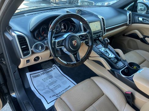 Used 2015 Porsche Cayenne Diesel image 9