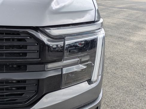 Certified 2025 Ford F150 Platinum AWD/4WD image 10