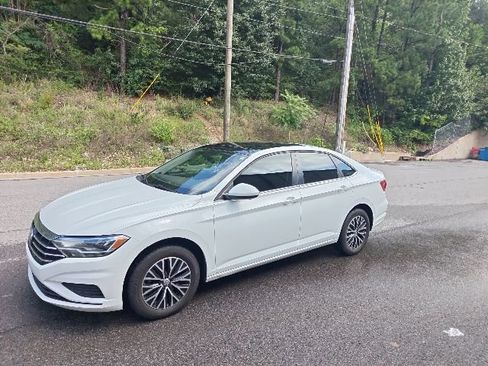 Used 2021 Volkswagen Jetta SE FWD image 6