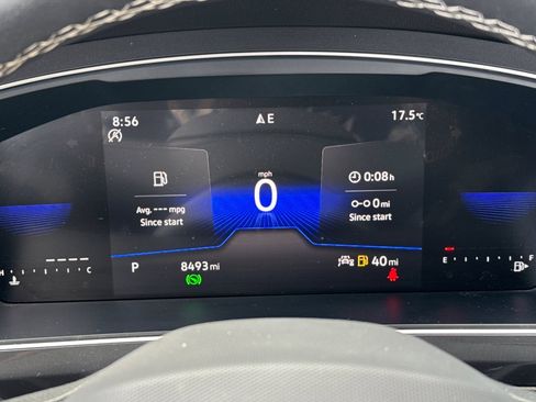 Used 2024 Volkswagen Tiguan SE image 20