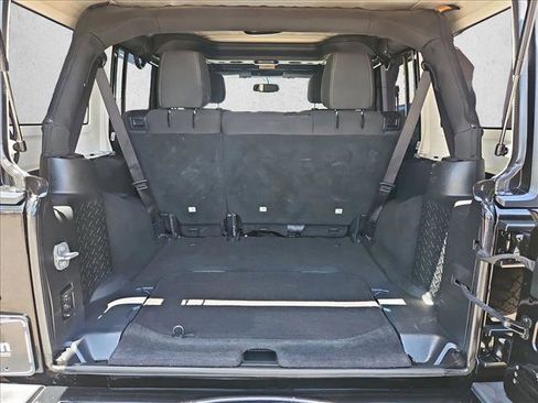 Used 2017 Jeep Wrangler Unlimited Sahara AWD/4WD image 2