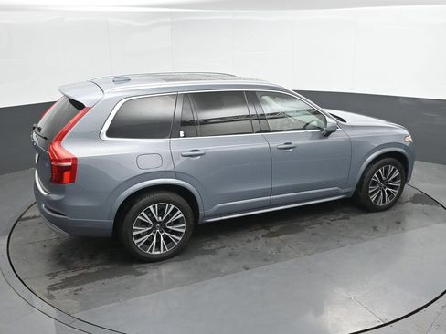 Used 2022 Volvo XC90 T6 Momentum w/ Climate Package AWD/4WD image 31