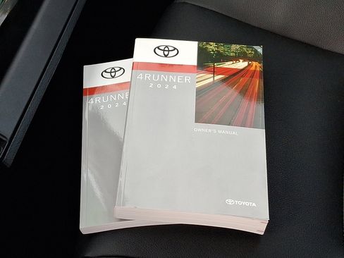 Used 2024 Toyota 4Runner TRD Off-Road Premium image 29