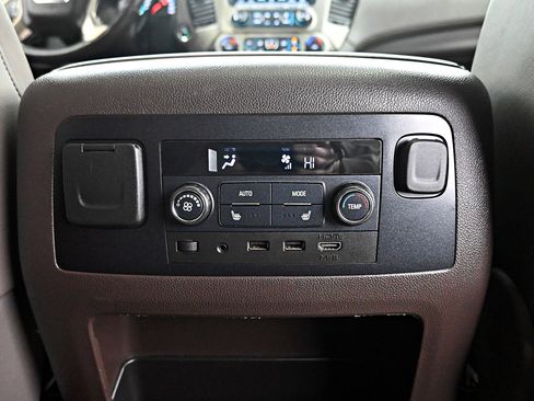 Used 2018 GMC Yukon XL Denali w/ Denali Ultimate Package image 31