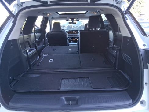 Certified 2026 INFINITI QX60 Luxe w/ Cargo Package AWD/4WD image 36
