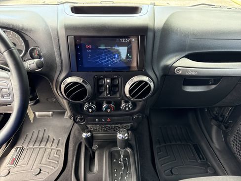 Used 2014 Jeep Wrangler Unlimited Sport w/ Quick Order Package 24S AWD/4WD image 24