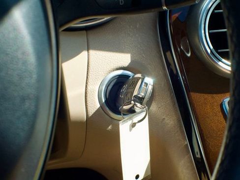 Used 2015 Mercedes-Benz C 300 4MATIC Sedan image 35