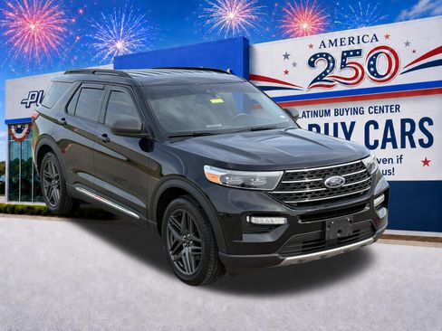 Used 2021 Ford Explorer XLT w/ Equipment Group 202A RWD image 10