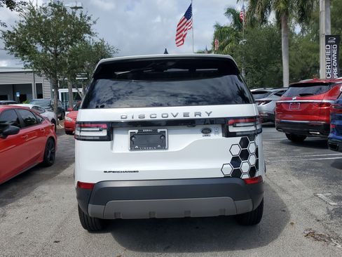 Used 2019 Land Rover Discovery SE image 5