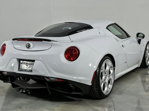 Used 2015 Alfa Romeo 4C Coupe w/ Leather Interior Group image 12