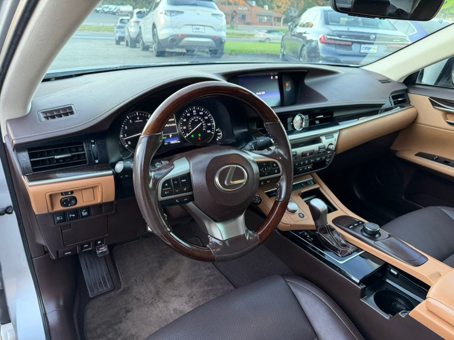 Used 2018 Lexus ES 350 w/ Premier Package FWD image 16