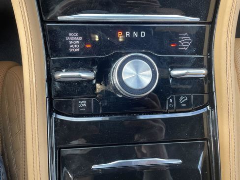 Used 2025 Jeep Grand Cherokee Summit image 21