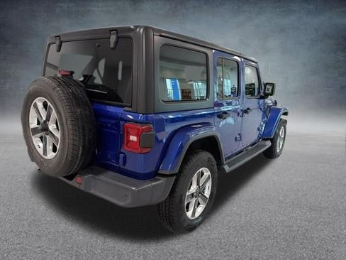 Used 2018 Jeep Wrangler Unlimited Sahara w/ Safety Group AWD/4WD image 7
