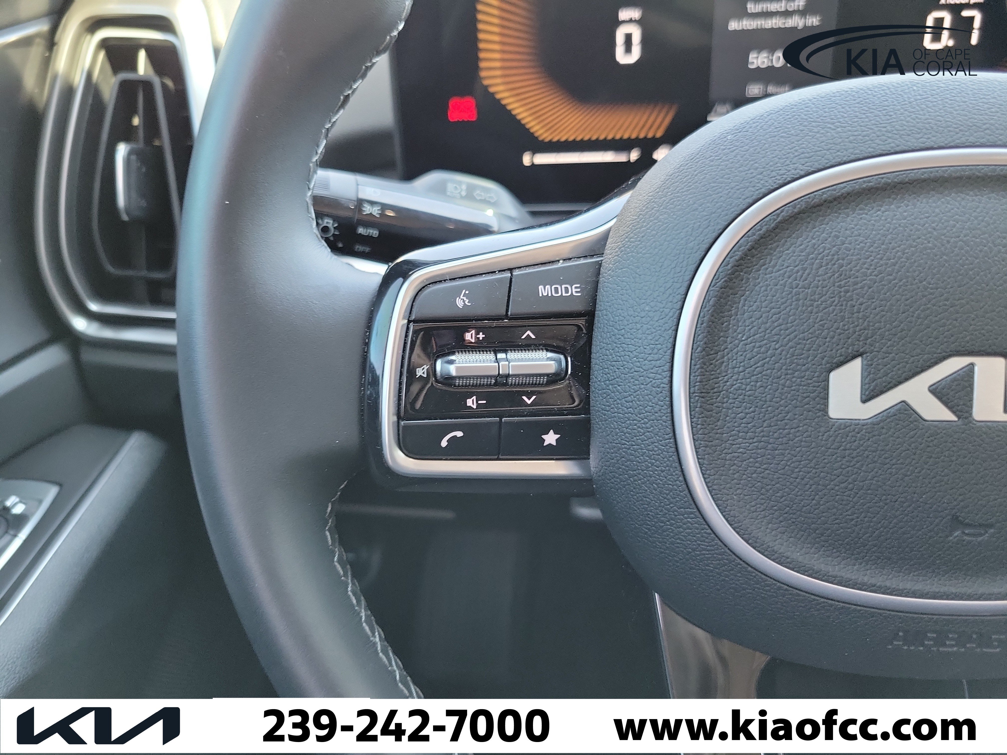 Certified 2024 Kia Sorento S w/ Panoramic Sunroof Package FWD image 22