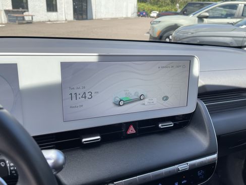 Certified 2024 Hyundai Ioniq 5 SE RWD image 23